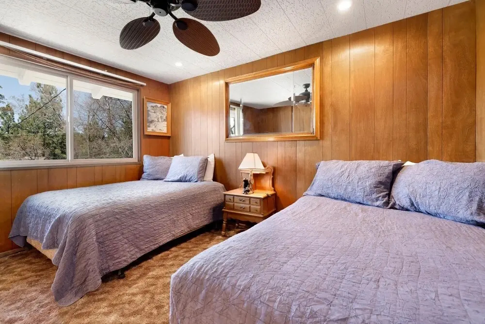 1772-scenic Retreat 2 Bedroom Home by RedAwning