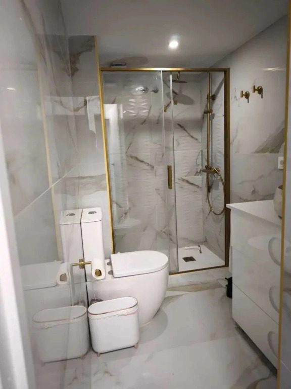 Airbhouse Prívate Rooms & Triana