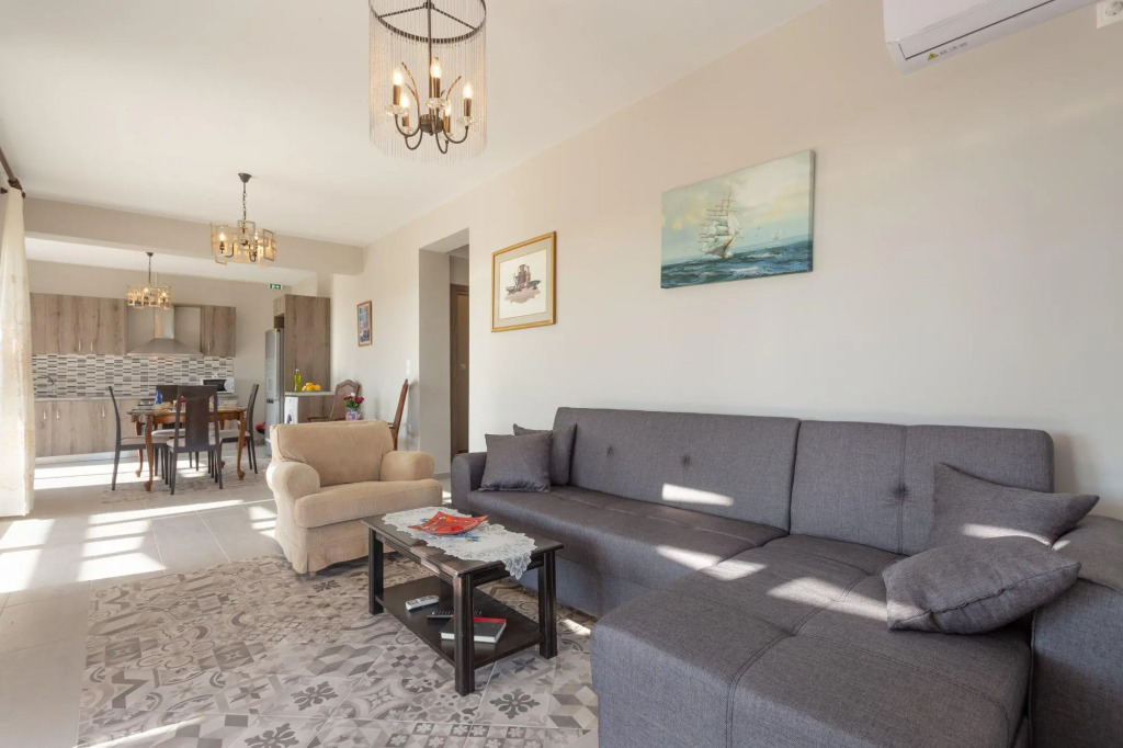 Vatsa Beach Villa Large Private Pool Walk to Beach Sea Views A C Wifi - 3021