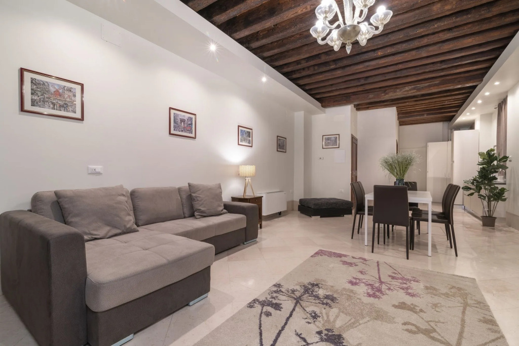 Riva Palace Apartments by Wonderful Italy