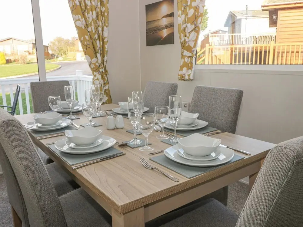 Stylish Lodge set in the Sand le Mere Holiday Park