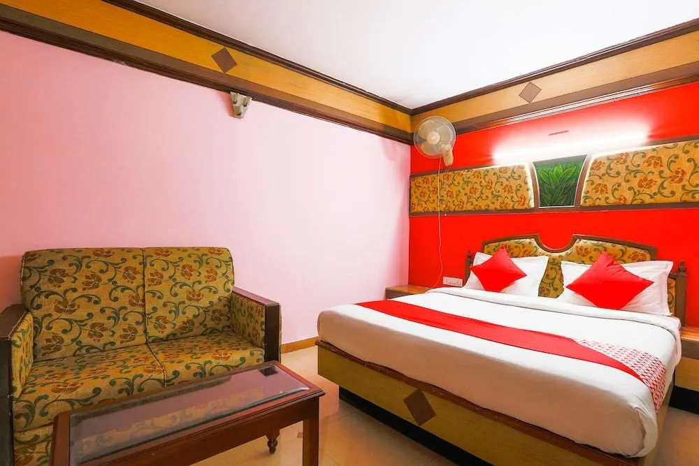 OYO Flagship 24364 Shiv Shanthi Grand