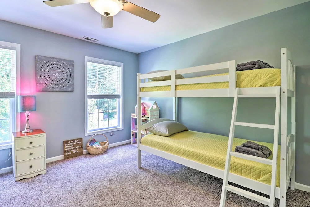 Creekside Brevard Home < 1 Mi to Downtown!