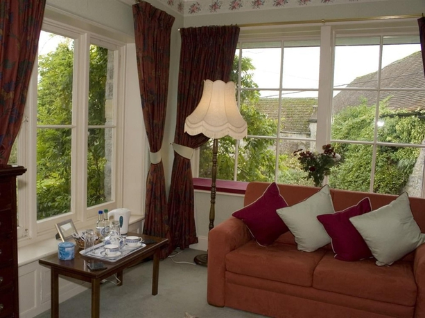 Farthings Hotel and Restaurant