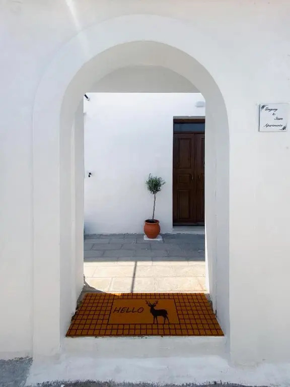 Gregory's Studio apartment with sea view