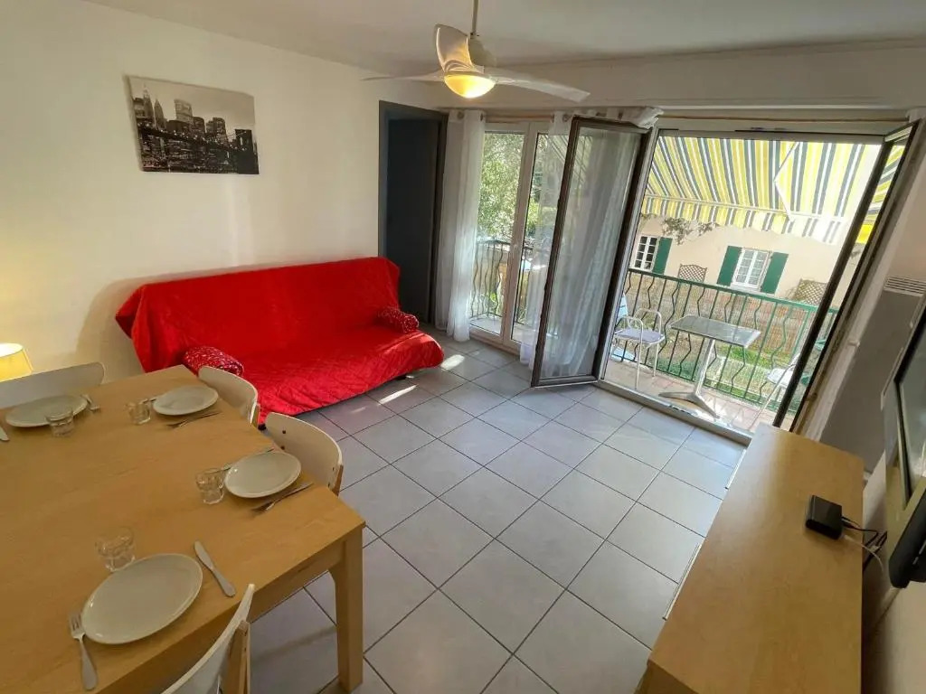 4VSE-VER4 - Très bel appartement idéalement situé avec parking privé