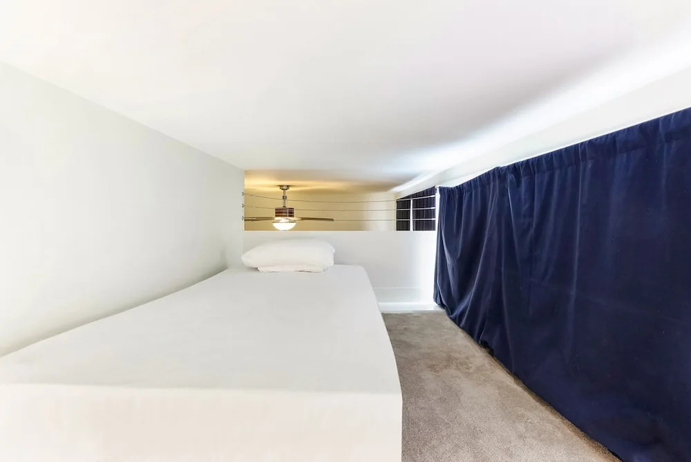 Charming New Orleans Townhouse Near All City Hot Spots