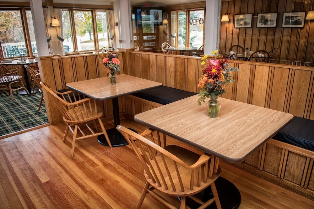 The Leland Lodge