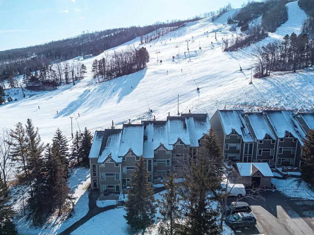 Chateau Ridge Chalets