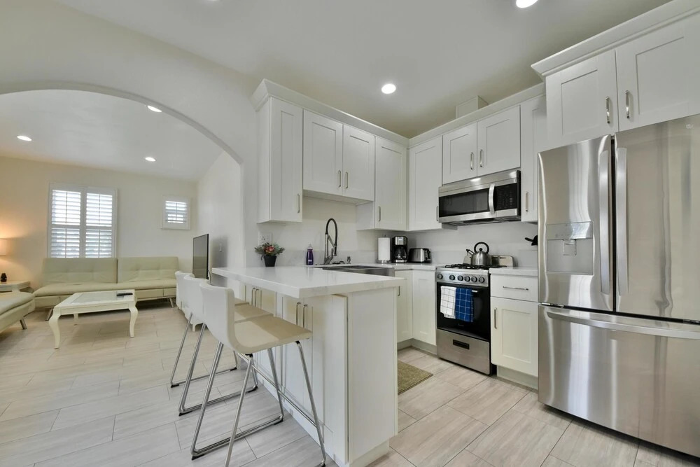 Stylish Modern Home by Disneyland & Downtown