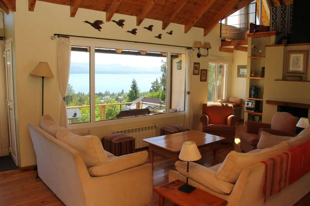 Ventanas Al Lago
