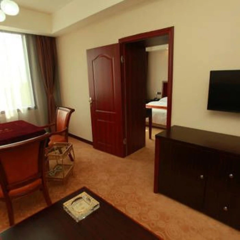 Xirun Hotel Chengdu Chengdu East Station