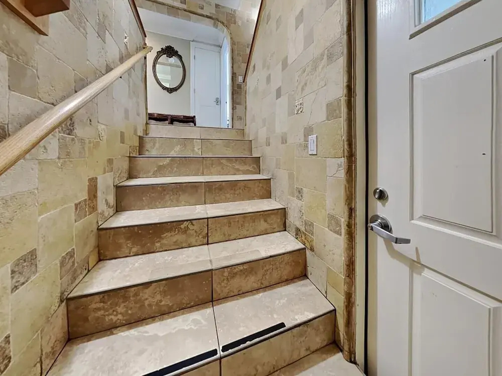 Deluxe Condo with Fireplace (Unit 623 at 1849)