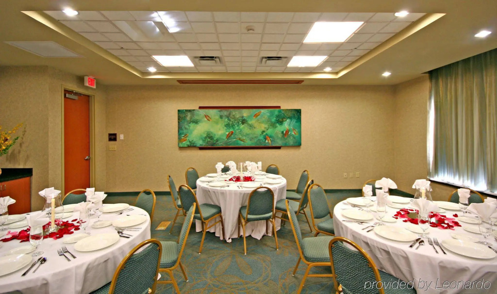 Holiday Inn Hotel & Suites Gateway by IHG