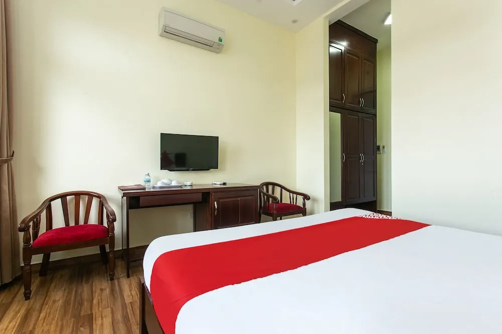 King Garden Hotel by OYO Rooms