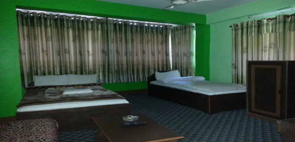 MeroStay 122 Natraj Restaurant &Bar
