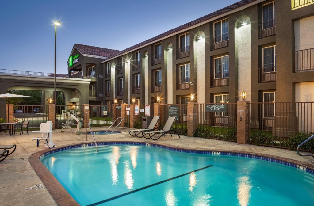 Holiday Inn Express Lancaster by IHG