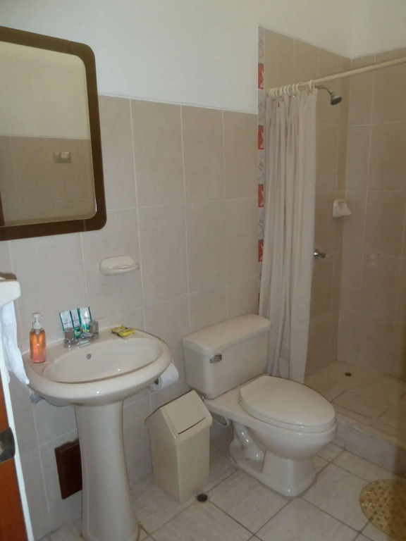 Hostal Huayruro