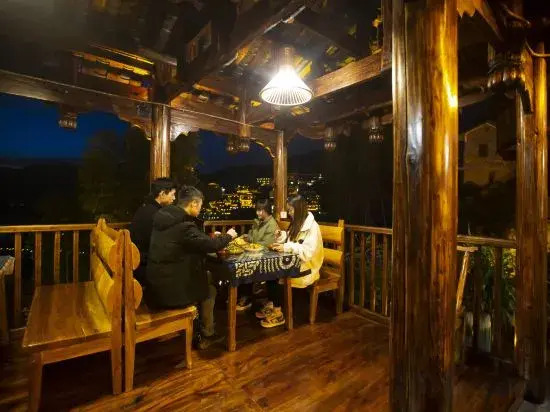 Yongshun County Furong Town Tusi Xuanfu Courtyard Waterfall Guesthouse