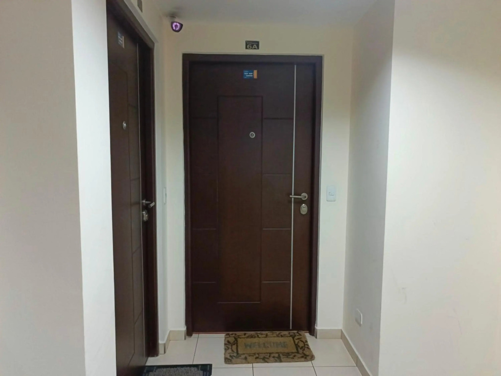 HOME apartment with Balcony - Queen Bed - 6th Floor