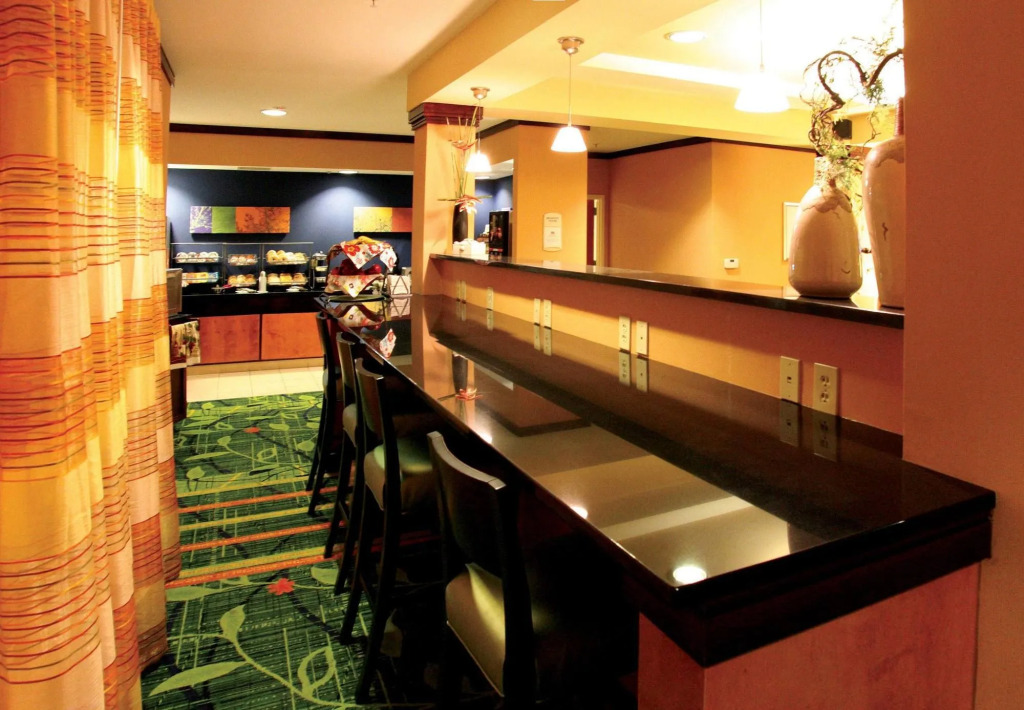 Fairfield Inn and Suites Charleston North/University Area