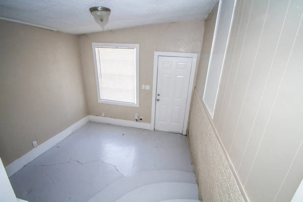 Virginia #A Cozy 2BA/1BA near Downtown Sleeps 8