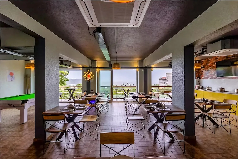 Fabhotel Prime Alekhya Suites