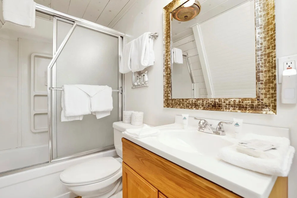 Sunrise Cottage-1800 by Big Bear Vacations