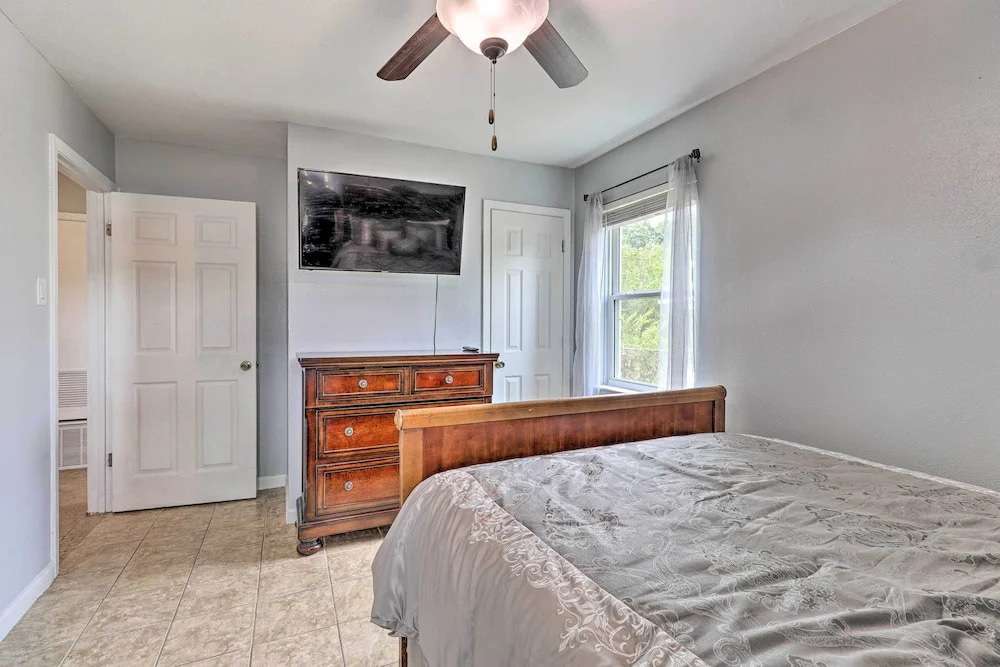 6 Mi to Fort Hood: Killeen Home w/ Yard & Patio