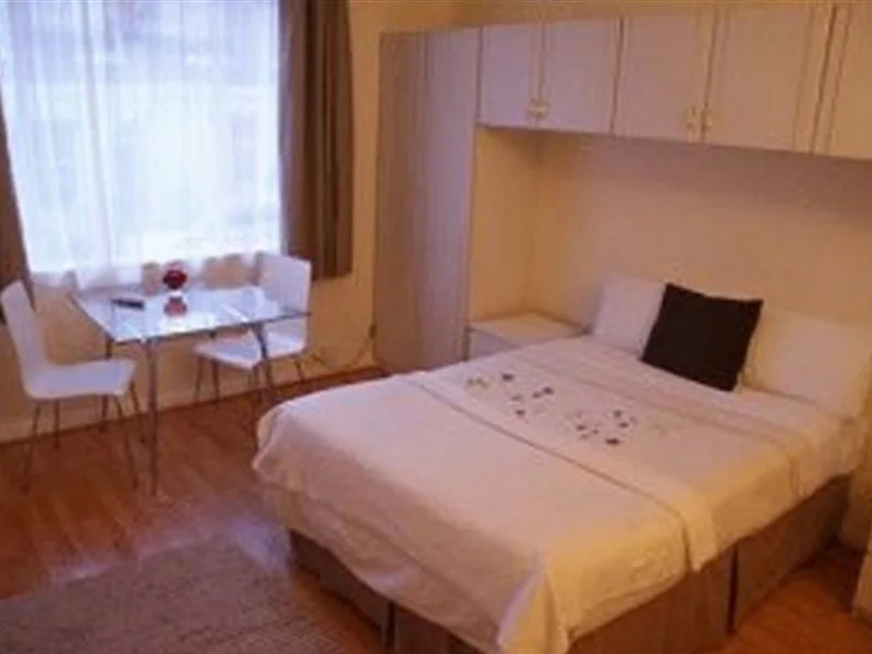 Palace Court Apartments