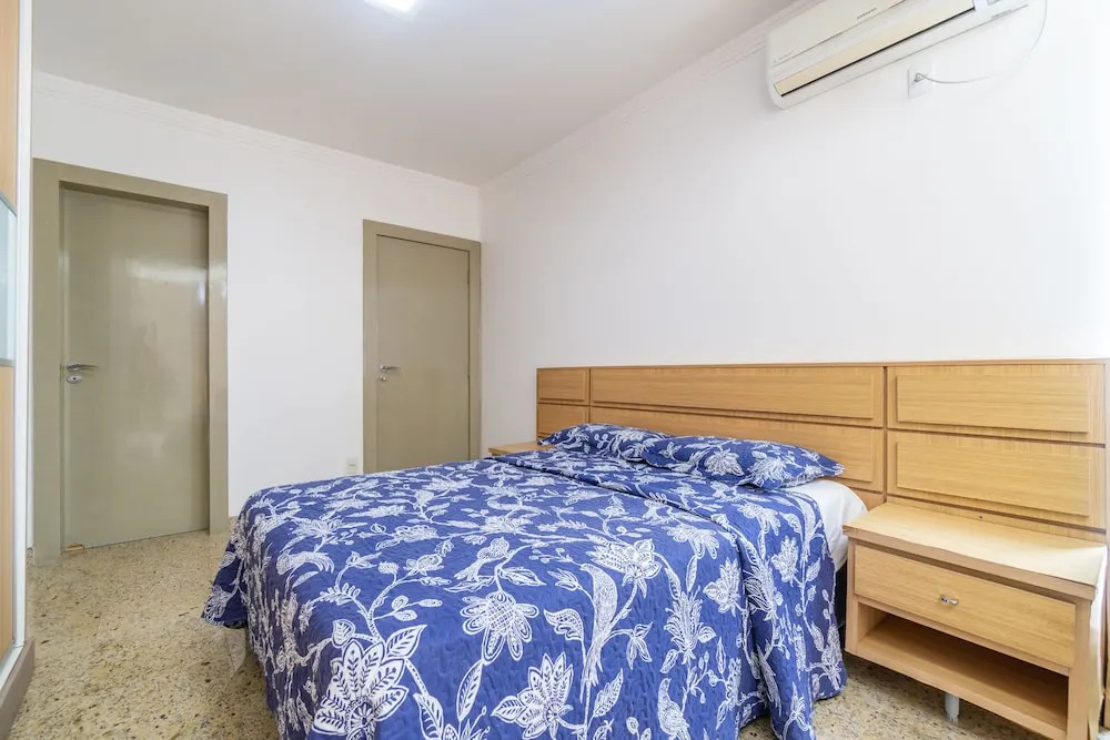 Triplex pé na areia
