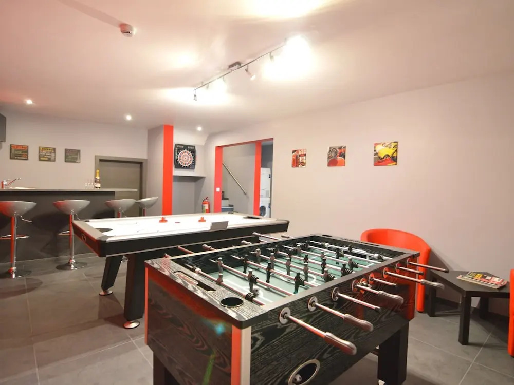 Lavish Villa in Malmedy with Heated Pool, Hot Tub, Infrared Sauna