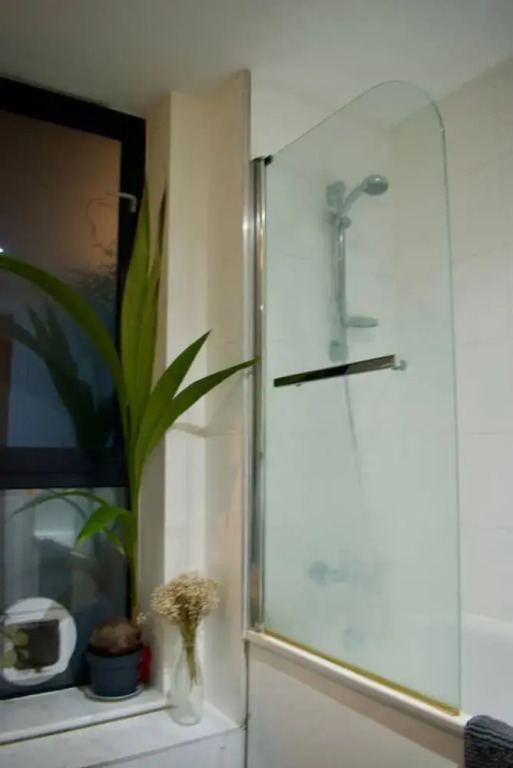 Cosy Modern 2 Bedroom Apartment With Balconies By Shoreditch