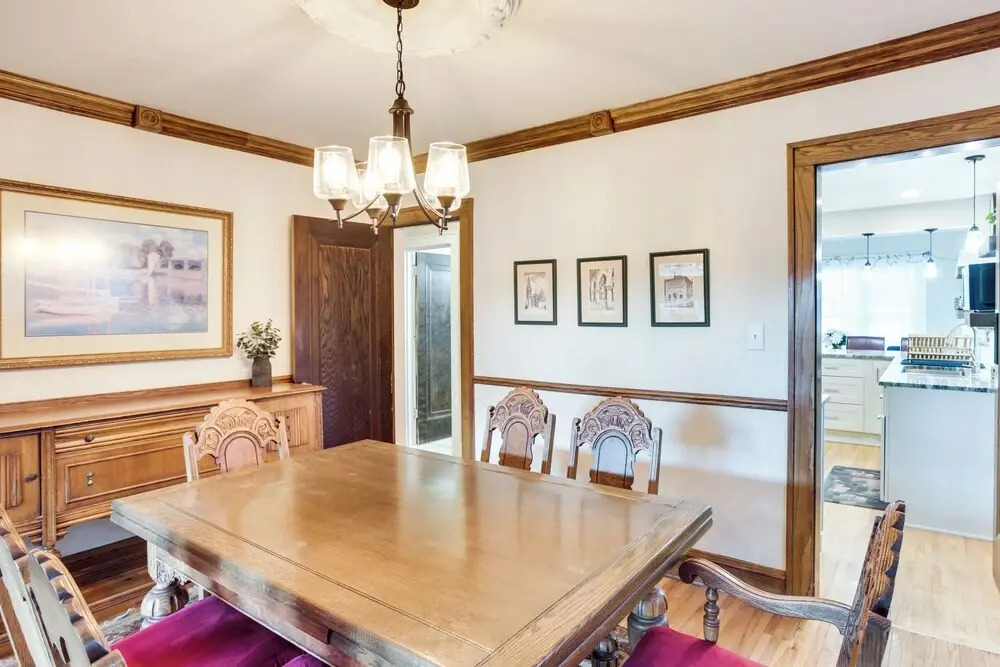5 Mi to Mall of America: South Minneapolis Home