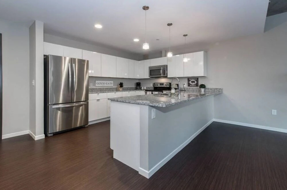 Apartments At 1055 Old River Road