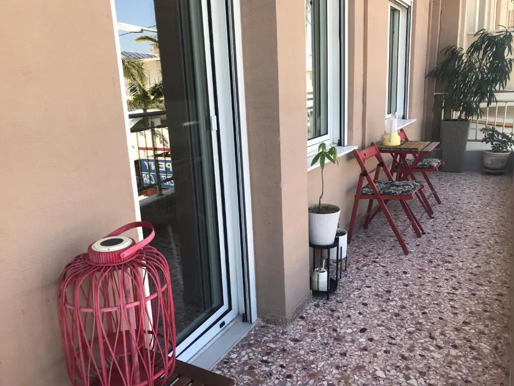 Patrikó-Bright 3-bedroom vacation home, 200m from the beach.