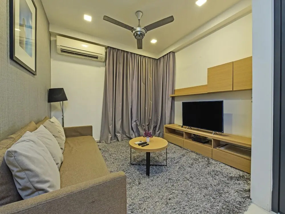 OYO HOME 90452 1 Tebrau Residence Jep