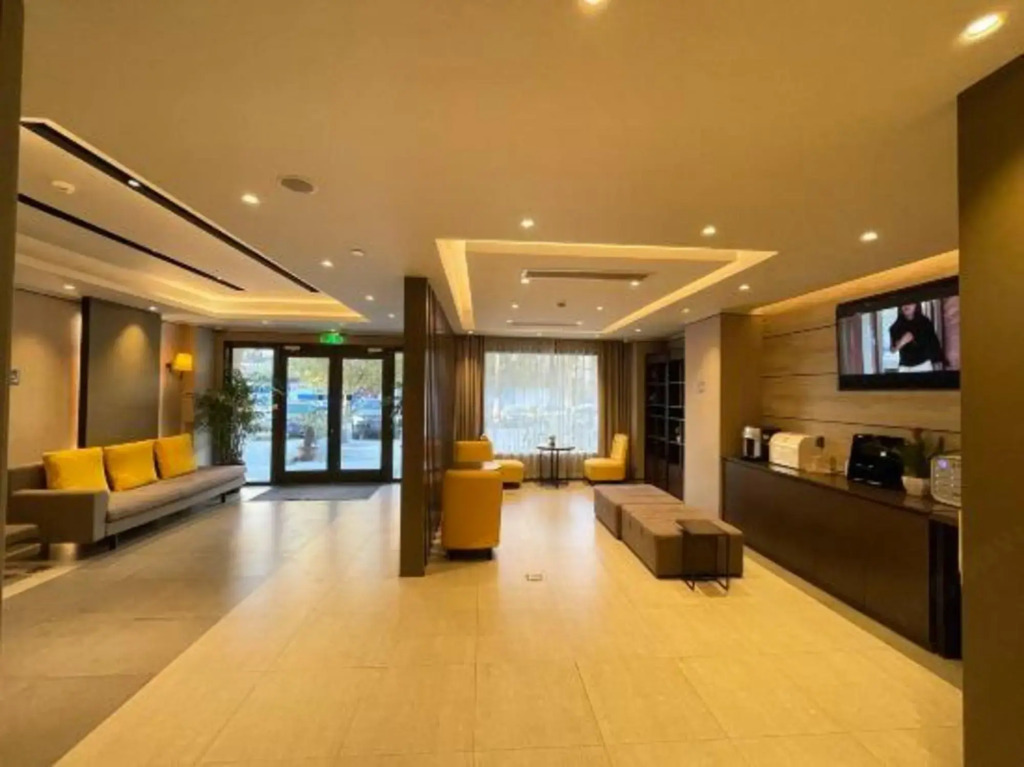 Home Inn Select (Shanghai Zhoupu Wanda Plaza Branch)