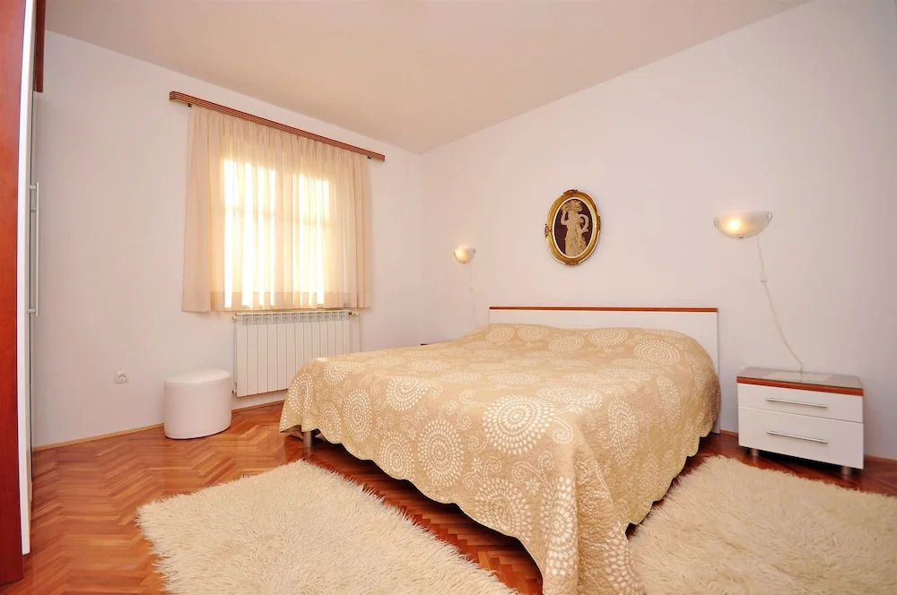 Apartments Iva