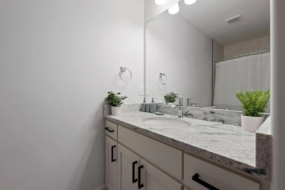Rooftop Hot Tub - 9 Bed Luxury w Free Parking