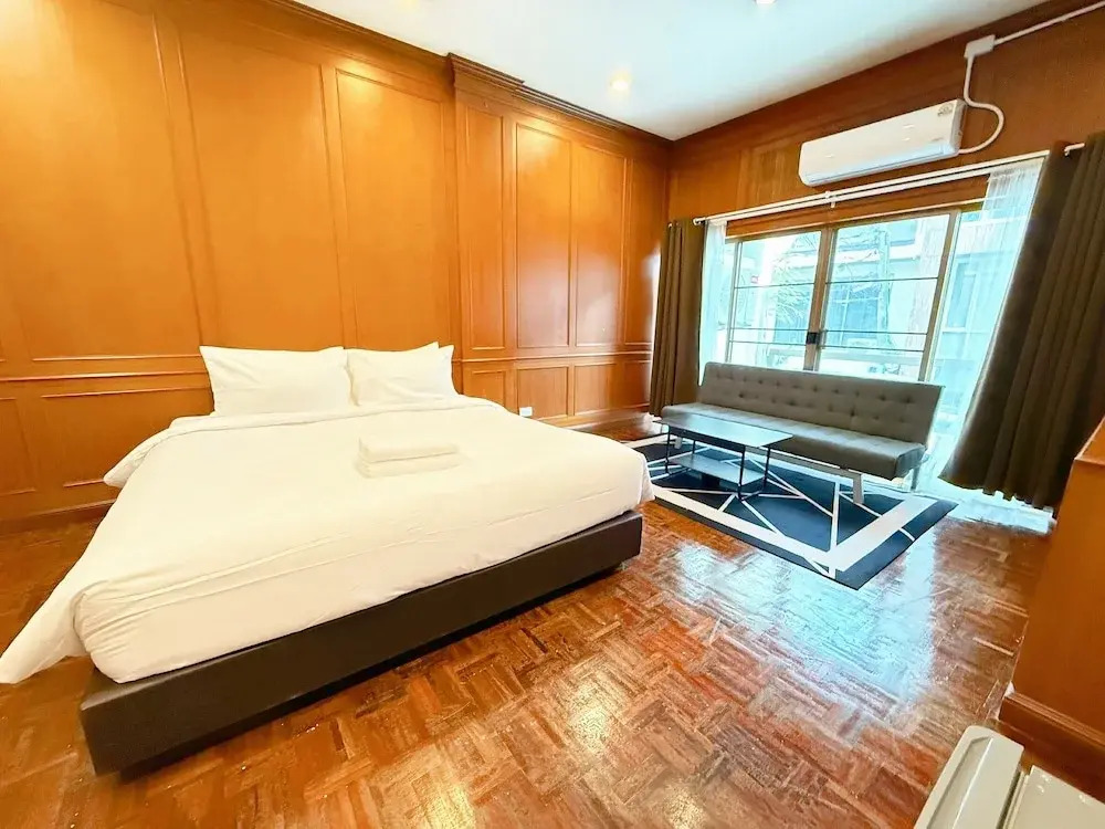 XXStay On Sukhumvit Soi 11 BTS Nana