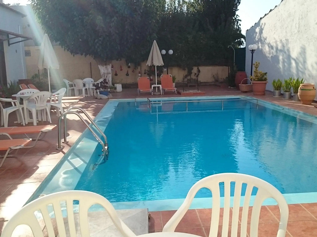 Spacious Apartment in Plataanias with Swimming Pool