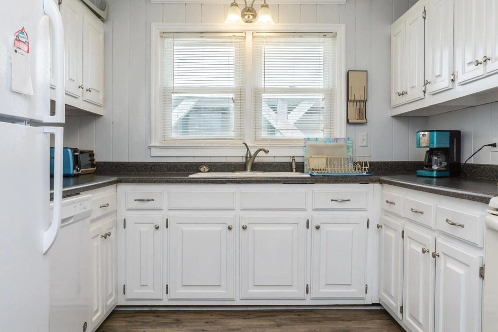 Jerseys Shore by Oak Island Accommodations