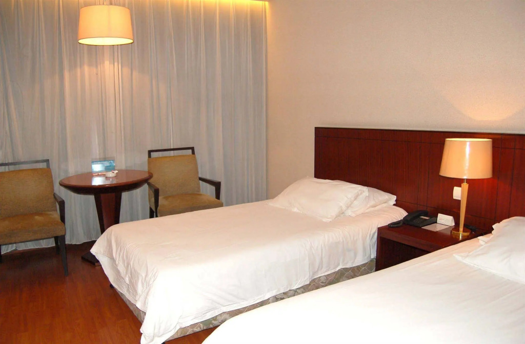 Отель Radisson Red Shanghai Wujiaochang