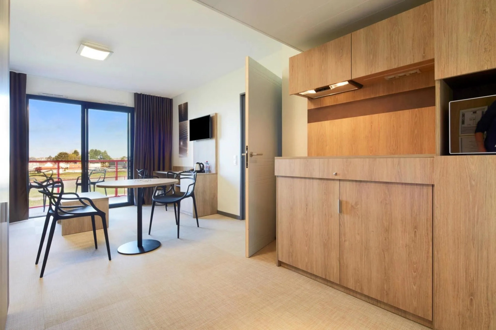 Kyriad Prestige Residence & Spa Cabourg-Dives-sur-Mer