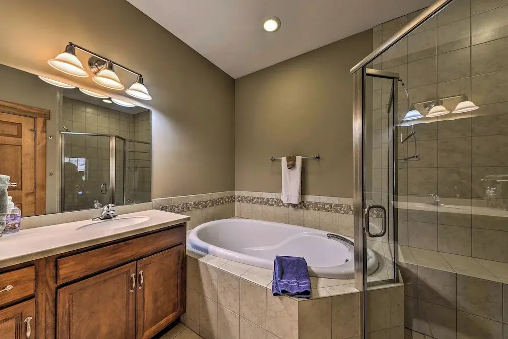 Southwind Seven Springs Home on Ski Slopes!