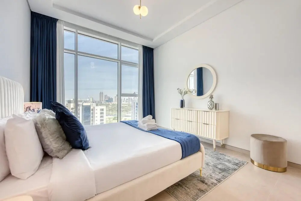 Urban 1BR w Golf Course Views