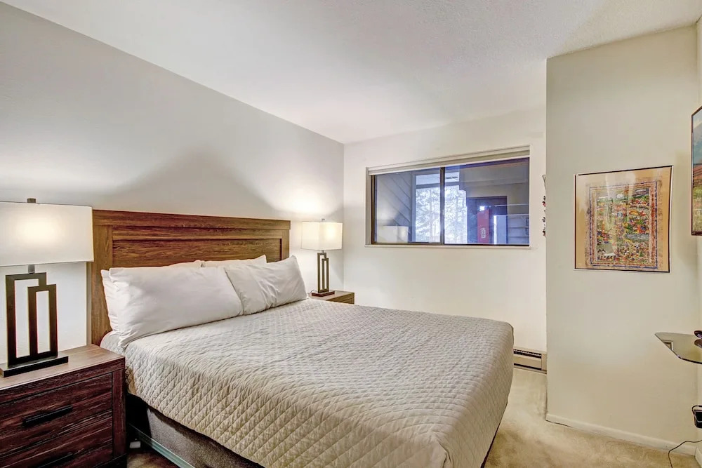 Peak One 206 2 Bedroom Condo by RedAwning