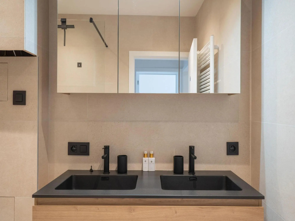 Cosy apartment in Kortrijk with lift