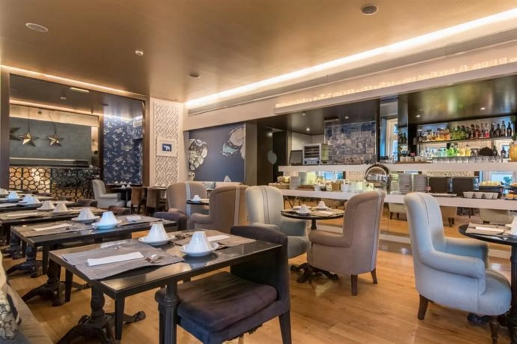 Lx Boutique Hotel